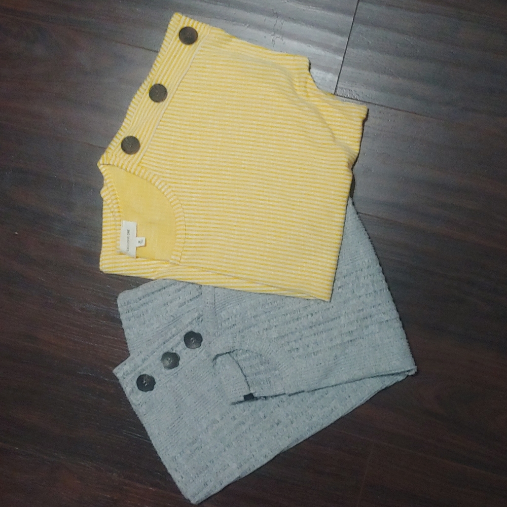 2 Women's tops!